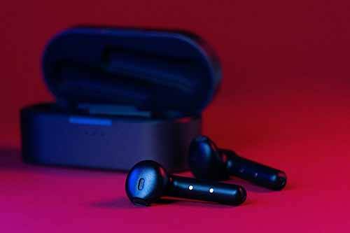 Different Types of Bluetooth Headphones